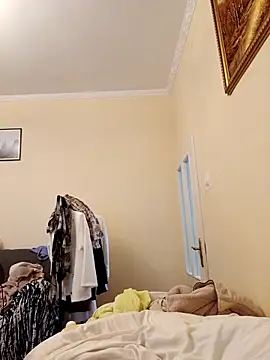 ShyPampBlondie online show from 10, 10, 2025