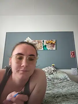 AndHerXO online show from 12, 4, 2026