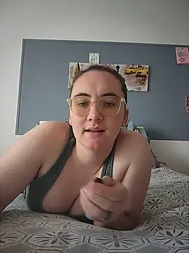 Snapshot of AndHerXO chatting on 9, 6, 2026 AndHerXO online show from 9, 6, 2026