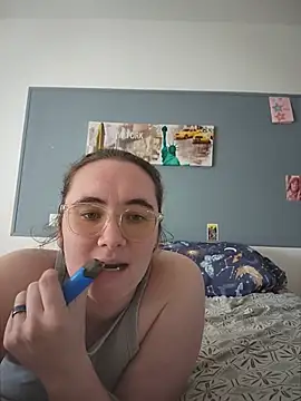 AndHerXO online show from 24, 7, 2026