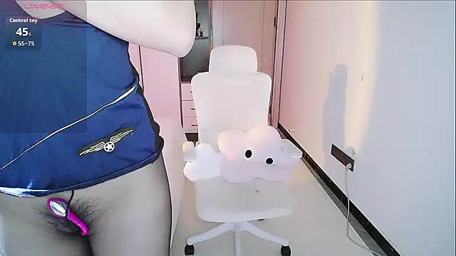 Snapshot of Olivia520 chatting on 4, 11, 2025 Olivia520 online show from 4, 11, 2025