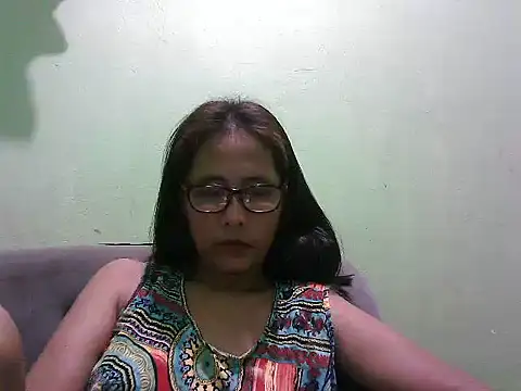 Snapshot of HotLadyPinay32 chatting on 7, 7, 2026 HotLadyPinay32 online show from 7, 7, 2026