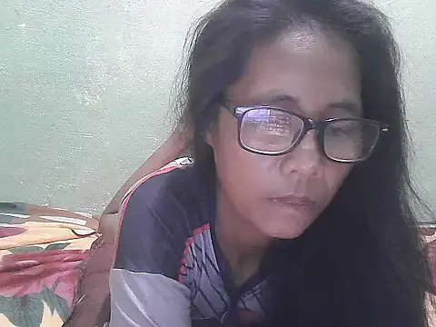 Snapshot of HotLadyPinay32 chatting on 19, 10, 2025 HotLadyPinay32 online show from 19, 10, 2025