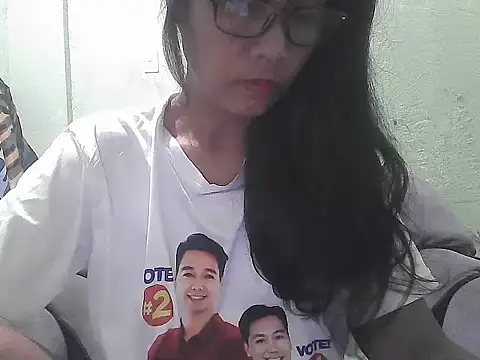 Snapshot of HotLadyPinay32 chatting on 30, 11, 2025 HotLadyPinay32 online show from 30, 11, 2025