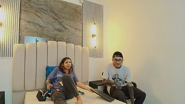 Snapshot of RavenandCody chatting on 7, 10, 2025 RavenandCody online show from 7, 10, 2025