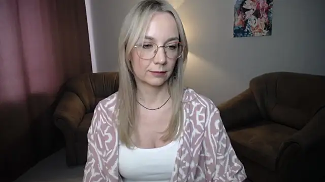 Snapshot of Ava_Elior chatting on 15, 7, 2026 Ava Elior online show from 15, 7, 2026