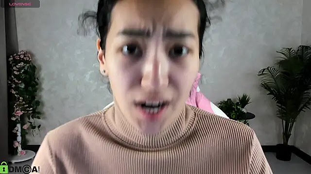 FlirtyAura online show from 15, 10, 2025