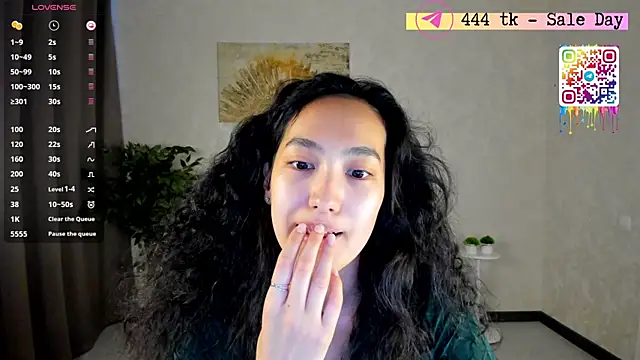 Snapshot of FlirtyAura chatting on 21, 5, 2026 FlirtyAura online show from 21, 5, 2026