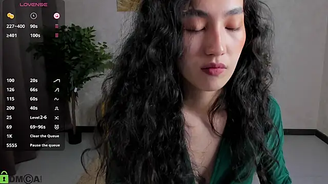 FlirtyAura online show from 5, 3, 2026