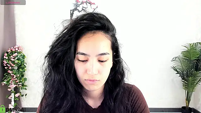 FlirtyAura online show from 4, 11, 2025