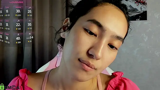 FlirtyAura online show from 3, 12, 2025