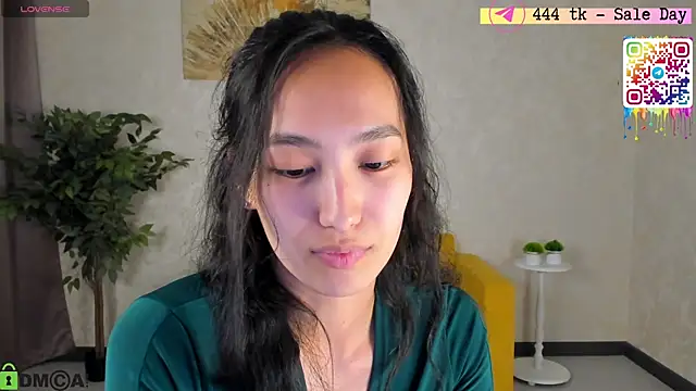 Snapshot of FlirtyAura chatting on 11, 5, 2026 FlirtyAura online show from 11, 5, 2026