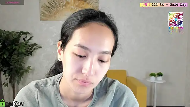 Snapshot of FlirtyAura chatting on 14, 5, 2026 FlirtyAura online show from 14, 5, 2026