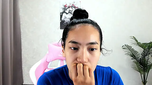 FlirtyAura online show from 11, 11, 2025