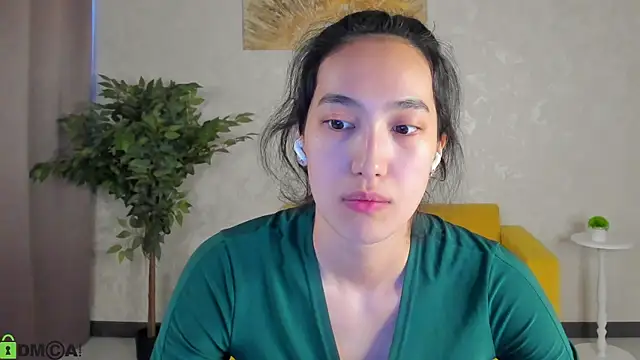 FlirtyAura online show from 7, 4, 2026