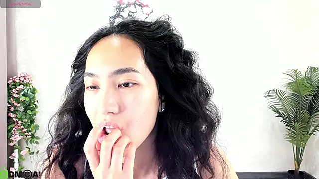 FlirtyAura online show from 9, 10, 2025