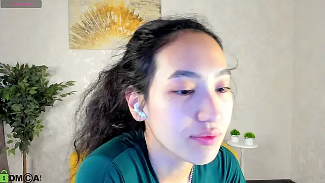 Snapshot of FlirtyAura chatting on 24, 4, 2026 FlirtyAura online show from 24, 4, 2026