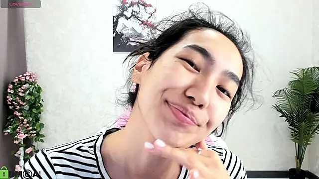 FlirtyAura online show from 5, 11, 2025