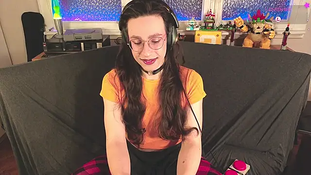 Zesty Peach online show from 6, 3, 2026