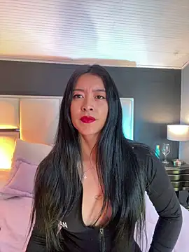 Snapshot of BellaFernandez__ chatting on 5, 11, 2025 BellaFernandez online show from 5, 11, 2025