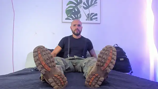 Snapshot of Maximo_Di_Santi chatting on 17, 10, 2025 Maximo Di Santi online show from 17, 10, 2025