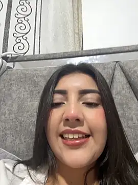 Snapshot of Lupe_19 chatting on 4, 10, 2025 Lupe 19 online show from 4, 10, 2025