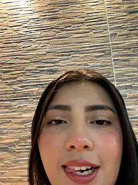 Snapshot of Lupe_19 chatting on 19, 10, 2025 Lupe 19 online show from 19, 10, 2025