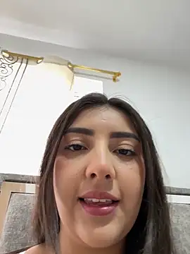 Snapshot of Lupe_19 chatting on 21, 9, 2025 Lupe 19 online show from 21, 9, 2025