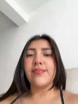 Snapshot of Lupe_19 chatting on 5, 10, 2025 Lupe 19 online show from 5, 10, 2025