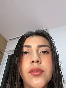 Snapshot of Lupe_19 chatting on 19, 10, 2025 Lupe 19 online show from 19, 10, 2025