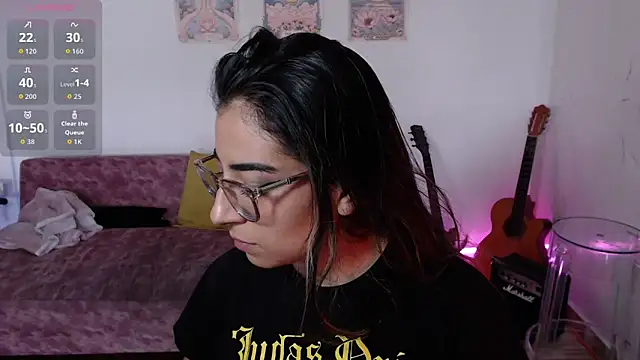 Susanahendrix online show from 11, 11, 2025