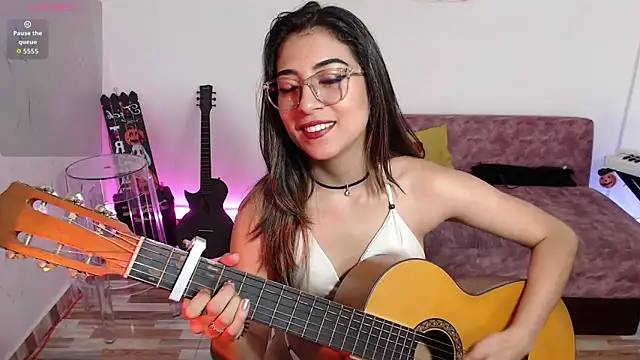 Susanahendrix online show from 17, 10, 2025