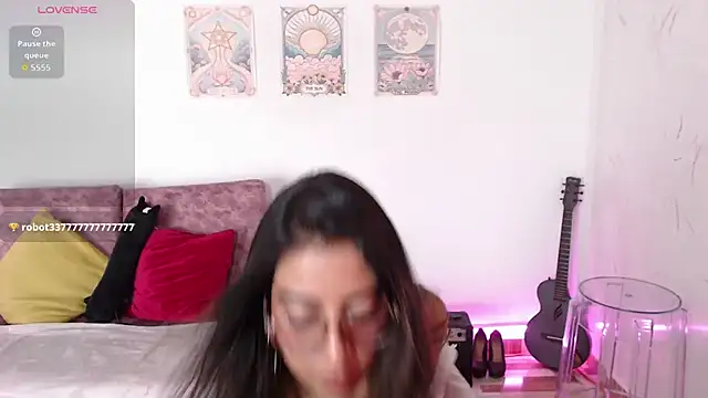 Susanahendrix online show from 13, 1, 2026