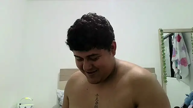 Mellygomezx24 online show from 22, 2, 2026