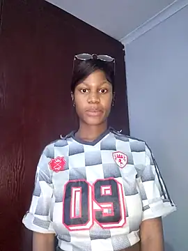 BarbieDoll21 online show from 3, 10, 2025
