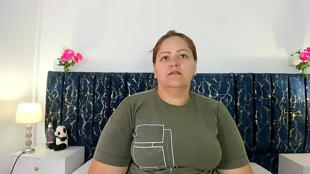 Snapshot of katte_landerr chatting on 26, 5, 2026 katte landerr online show from 26, 5, 2026