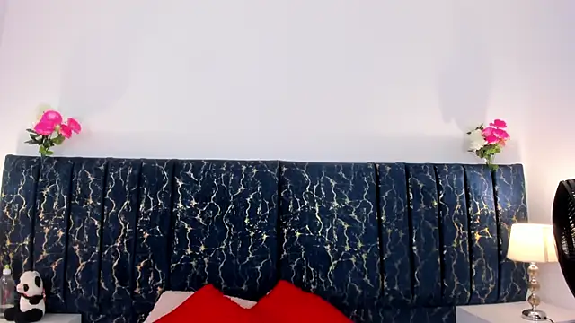 Snapshot of katte_landerr chatting on 28, 5, 2026 katte landerr online show from 28, 5, 2026