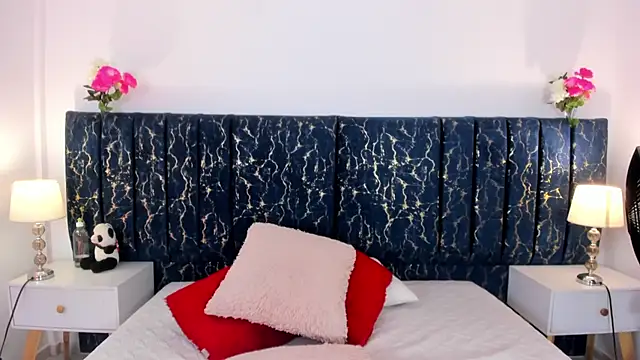 Snapshot of katte_landerr chatting on 24, 5, 2026 katte landerr online show from 24, 5, 2026