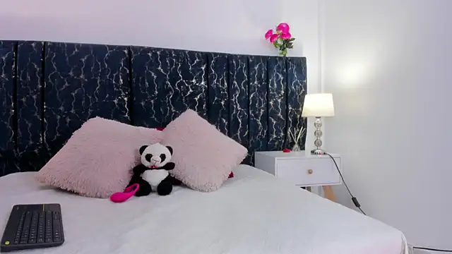 katte landerr online show from 1, 4, 2026