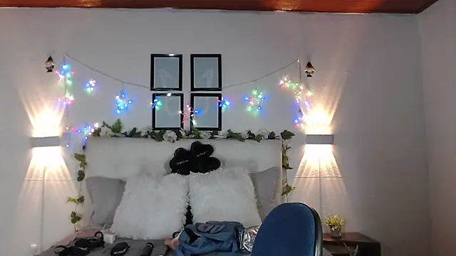 Megan 05  online show from 12, 4, 2026