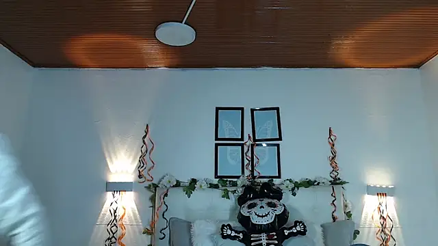 Megan 05  online show from 5, 11, 2025