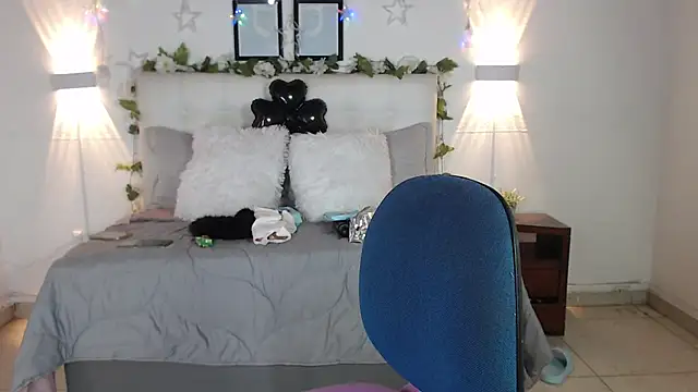 Megan 05  online show from 15, 2, 2026