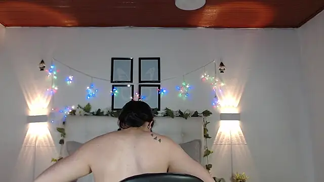 Megan 05  online show from 19, 2, 2026