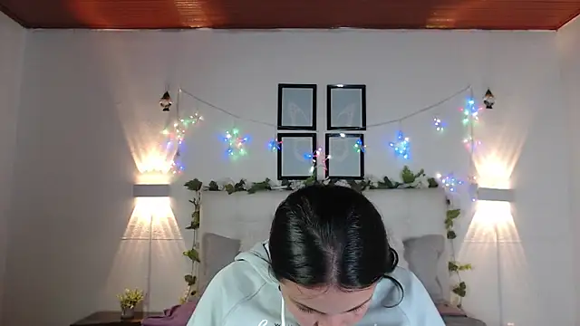 Megan 05  online show from 13, 3, 2026