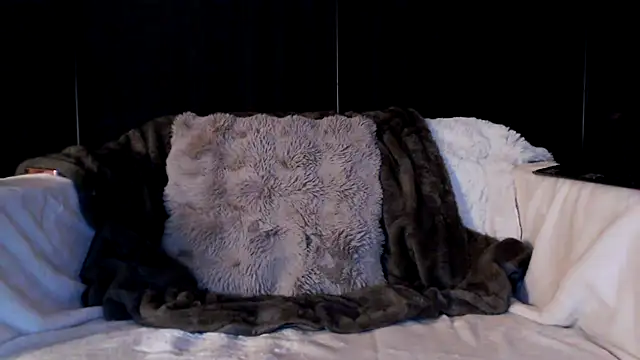 Zoe Fisher online show from 22, 10, 2025