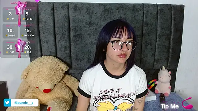 Littlee Bunny  online show from 2, 10, 2025