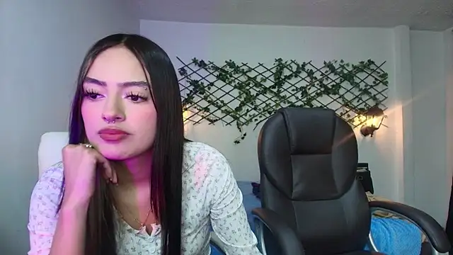 velvet  moon online show from 9, 4, 2026