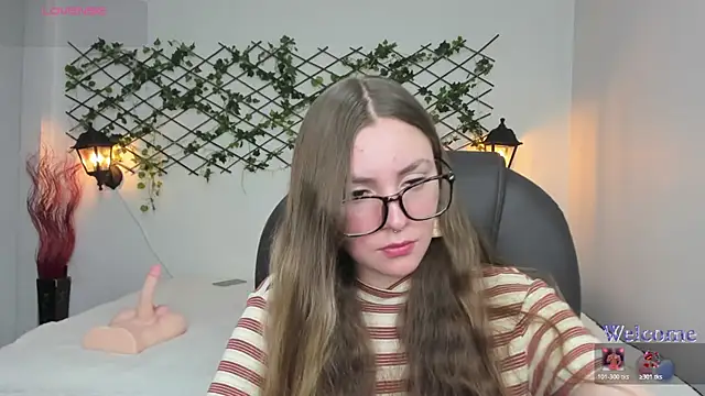 velvet  moon online show from 23, 4, 2026