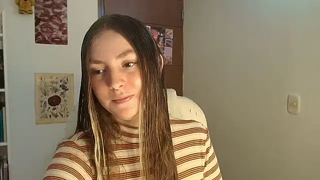 velvet  moon online show from 5, 1, 2026