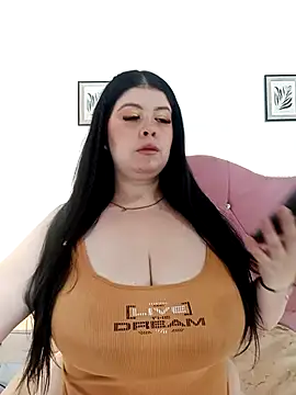 Angie lynn online show from 11, 11, 2025